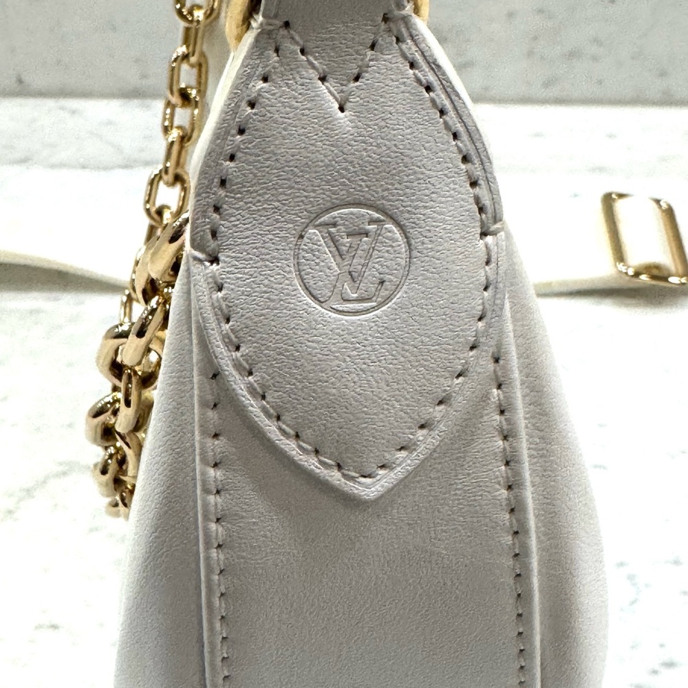 Authentic Louis Vuitton Monogram Bubblegram Over the Moon Shoulder Bag White - Picture 5 of 16